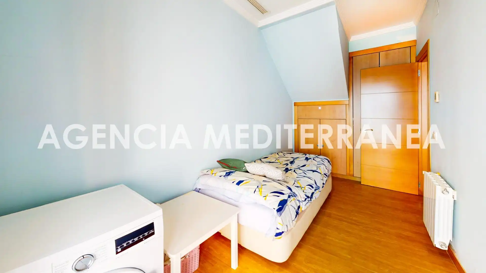 Dormitori de Casa o xalet en venda en Burjassot amb Aire condicionat, Calefacció i Terrassa