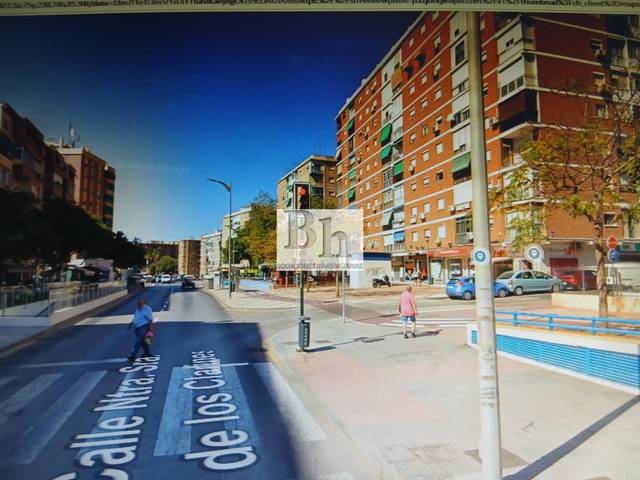 Piso en Venta en Calle MIRAPETUNIAS en Parque Victoria Eugenia
