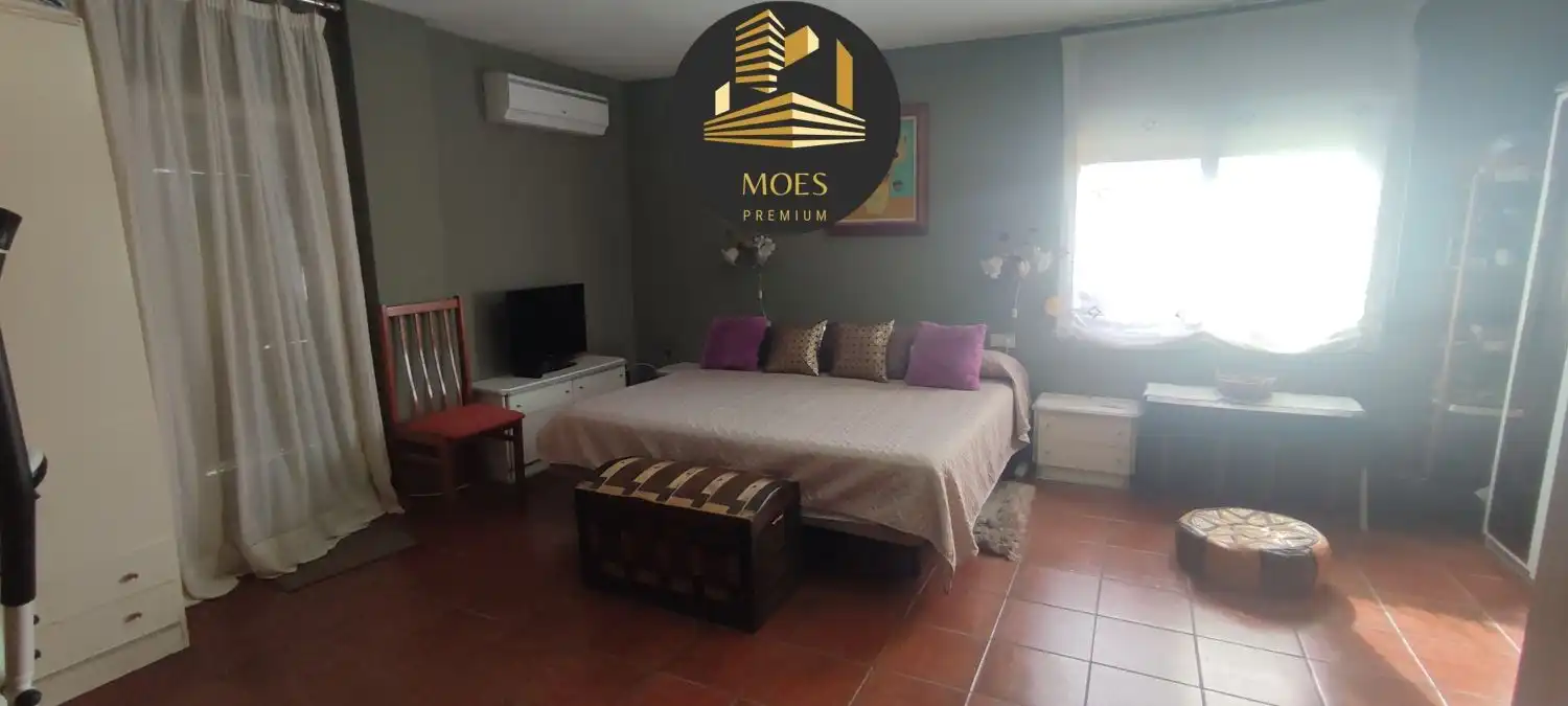 Bedroom of Houses for sale in Jaén  with Air Conditioner, Heating and Terrace