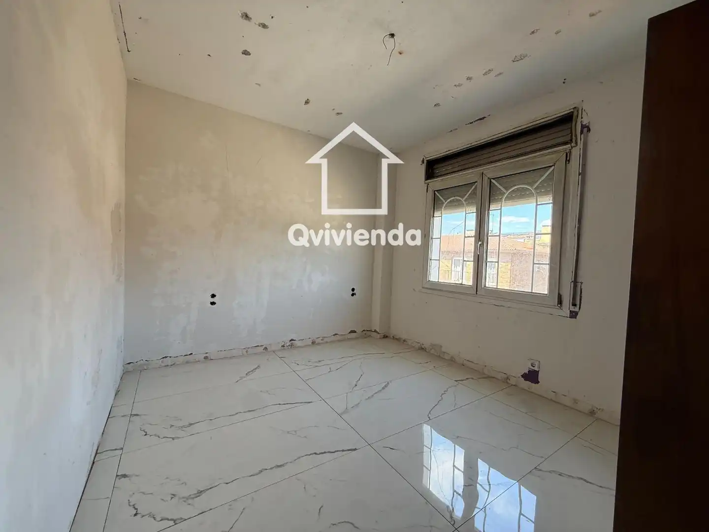Habitación de Casa adosada en venta en Palau-solità i Plegamans con Piscina