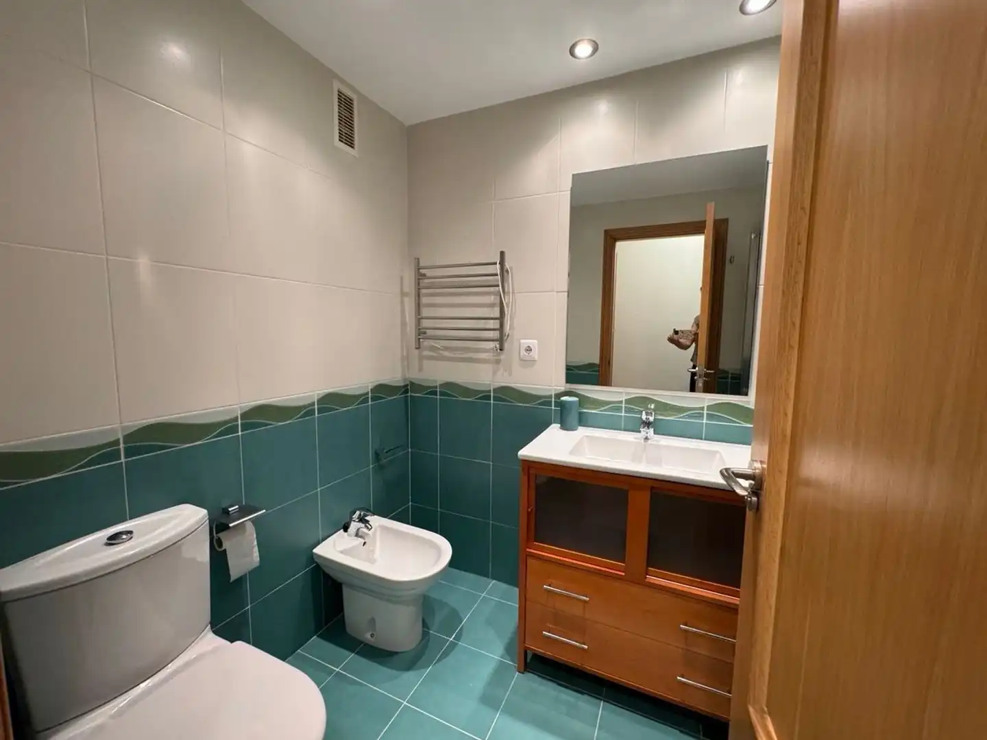 Baño de Piso en venta en Guardamar del Segura con Aire acondicionado, Jardín privado y Terraza