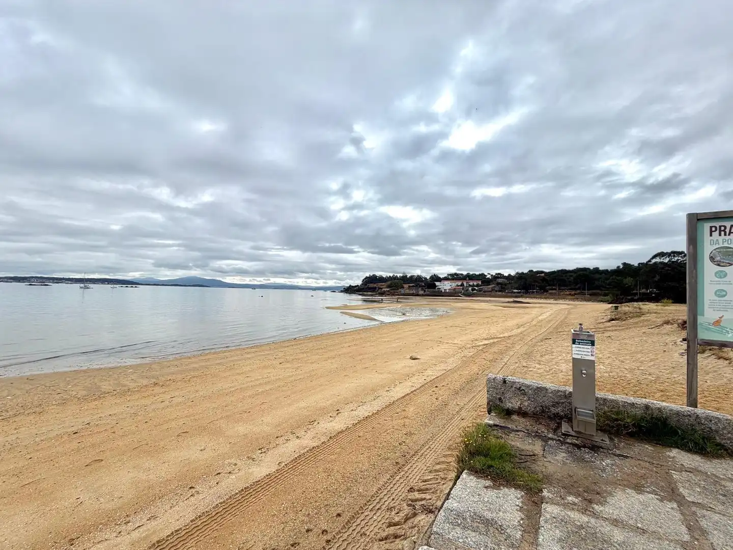 Vista exterior de Apartament en venda en A Pobra do Caramiñal amb Calefacció i Traster