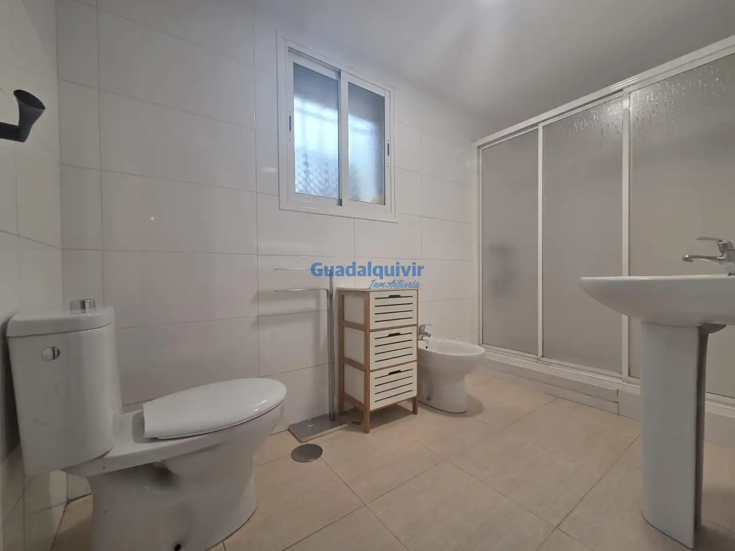 Bathroom of Flat for rent in Sevilla  with Air Conditioner and Terrace