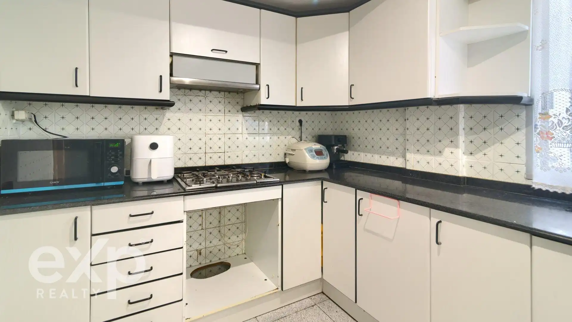 Kitchen of Flat for sale in Valencia  with Air Conditioner, Heating and Terrace