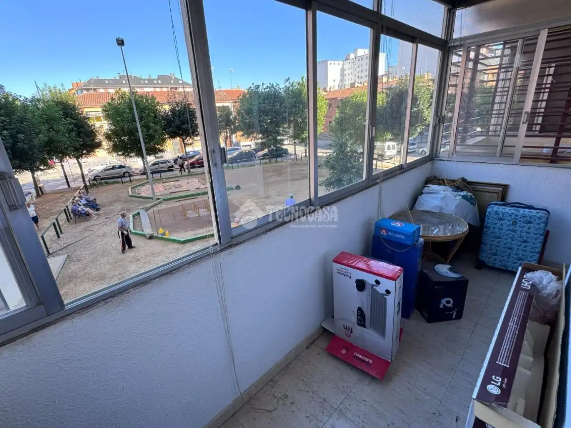 Pis en venda en León Capital  amb Calefacció i Parquet