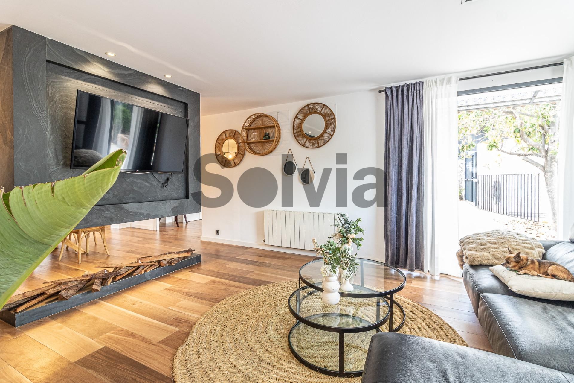 Sala d'estar de Casa o xalet en venda en Carlet amb Calefacció, Jardí privat i Parquet
