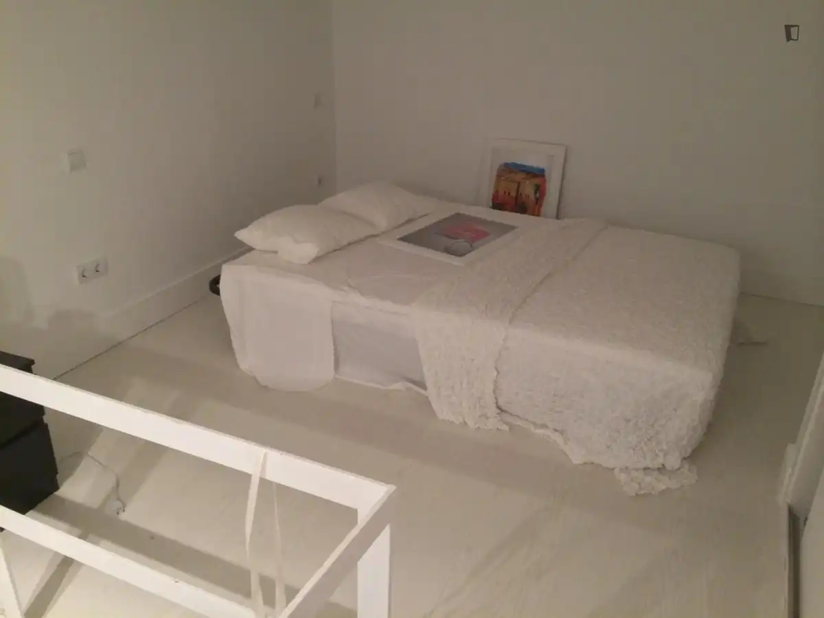 Study for rent in Bellas Vistas