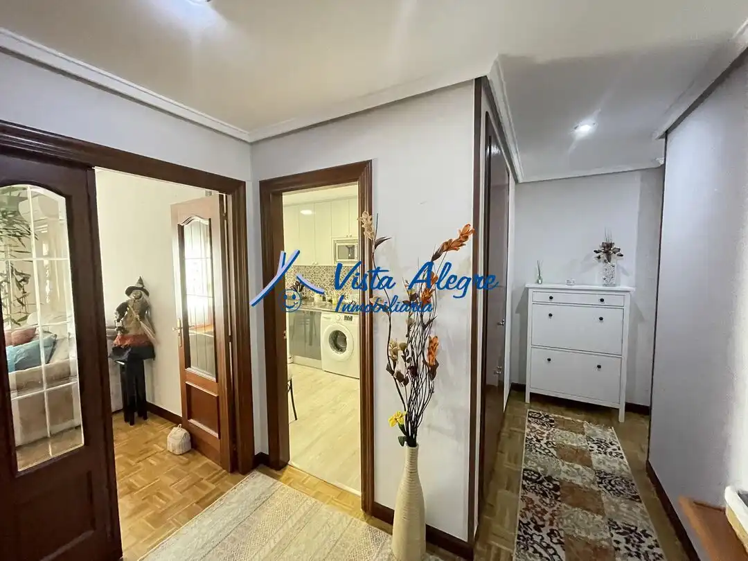 Piso en venta en Haro con Calefacción, Parquet y Terraza