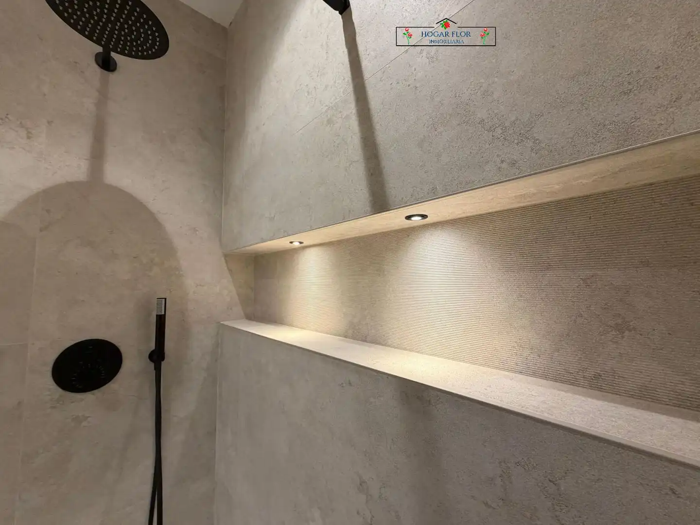 Baño de Piso en venta en Salamanca con Calefacción y Balcón
