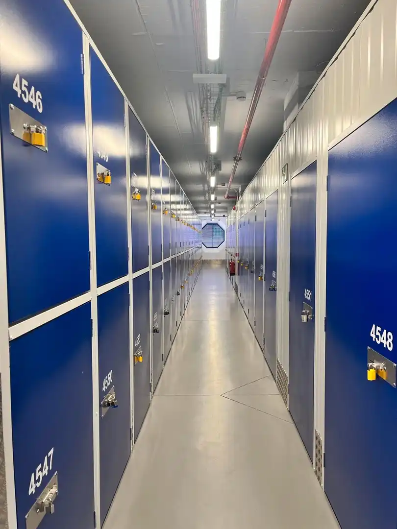 Storage room for rent in Madrid  with Alarm