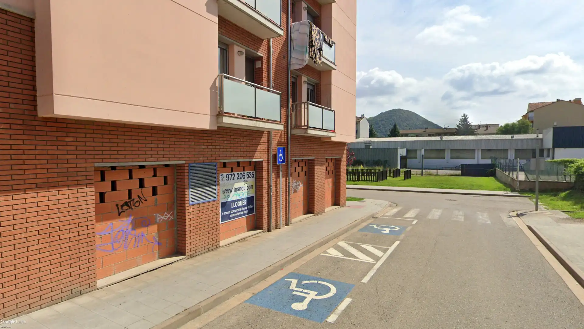Parking of Buildings for sale in Olot