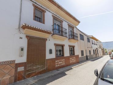 Terraced house for sale in Calle Adrián López Iriarte 52