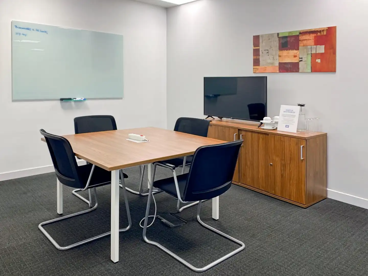 Büro zur Miete in Barcelona mit Klimaanlage, Heizung und Möbliert