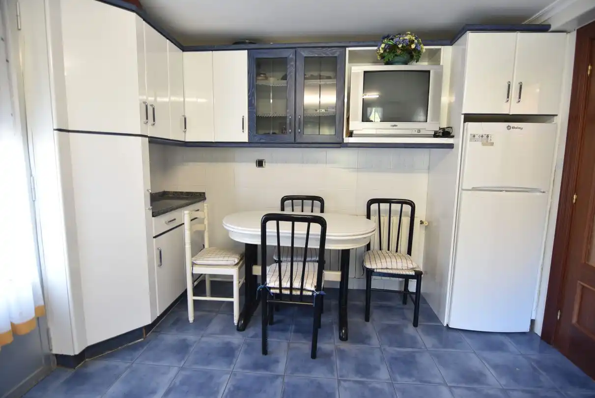Küche von Wohnung zum Verkauf in Bergara mit Heizung, Möbliert und Balkon