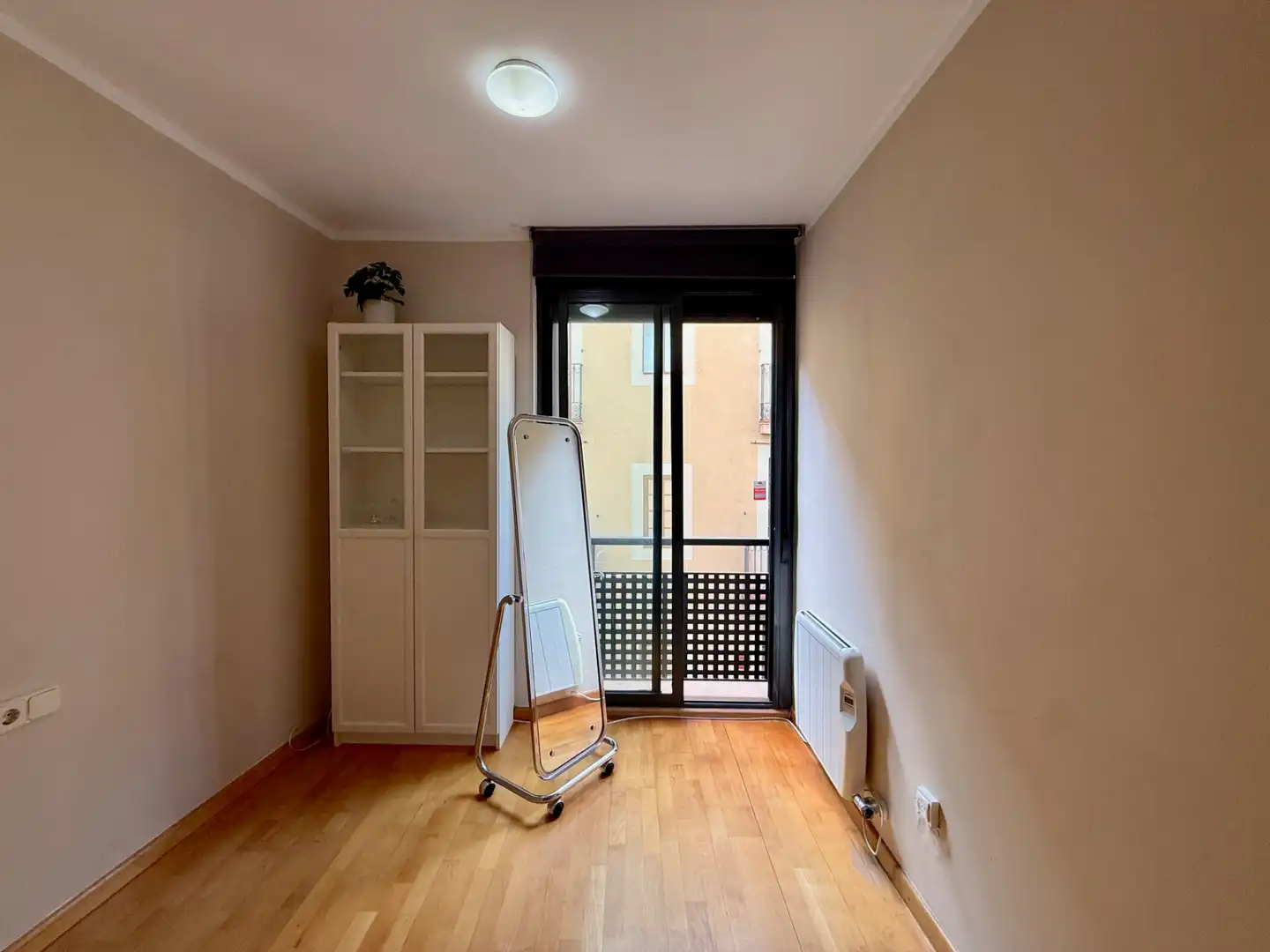 Dormitori de Pis en venda en Barcelona amb Calefacció, Parquet i Forn