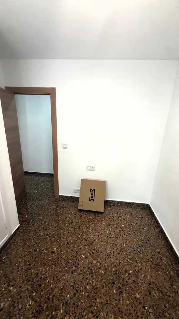 Bedroom of Flat for rent in Valencia  with Air Conditioner, Terrace and Furnished
