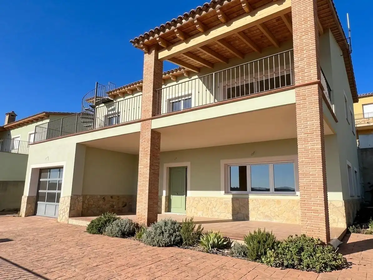 Vista exterior de Casa o chalet en venta en L'Énova con Jardín privado, Terraza y Trastero