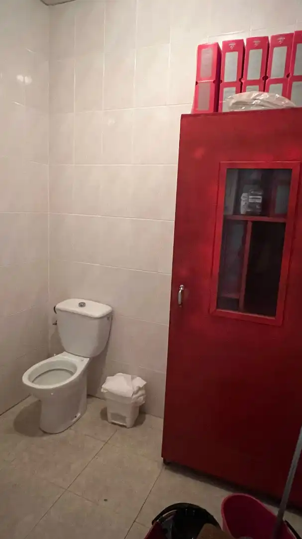 Bany de Local en venda en Níjar amb Aire condicionat, Moblat i Alarma