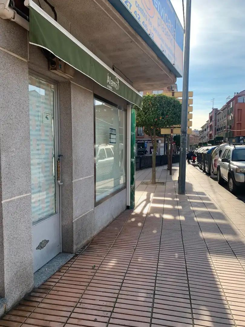 Gewerbefläche zur Miete in Miralvalle - Av. Virgen del Puerto - La Data, imagen 4