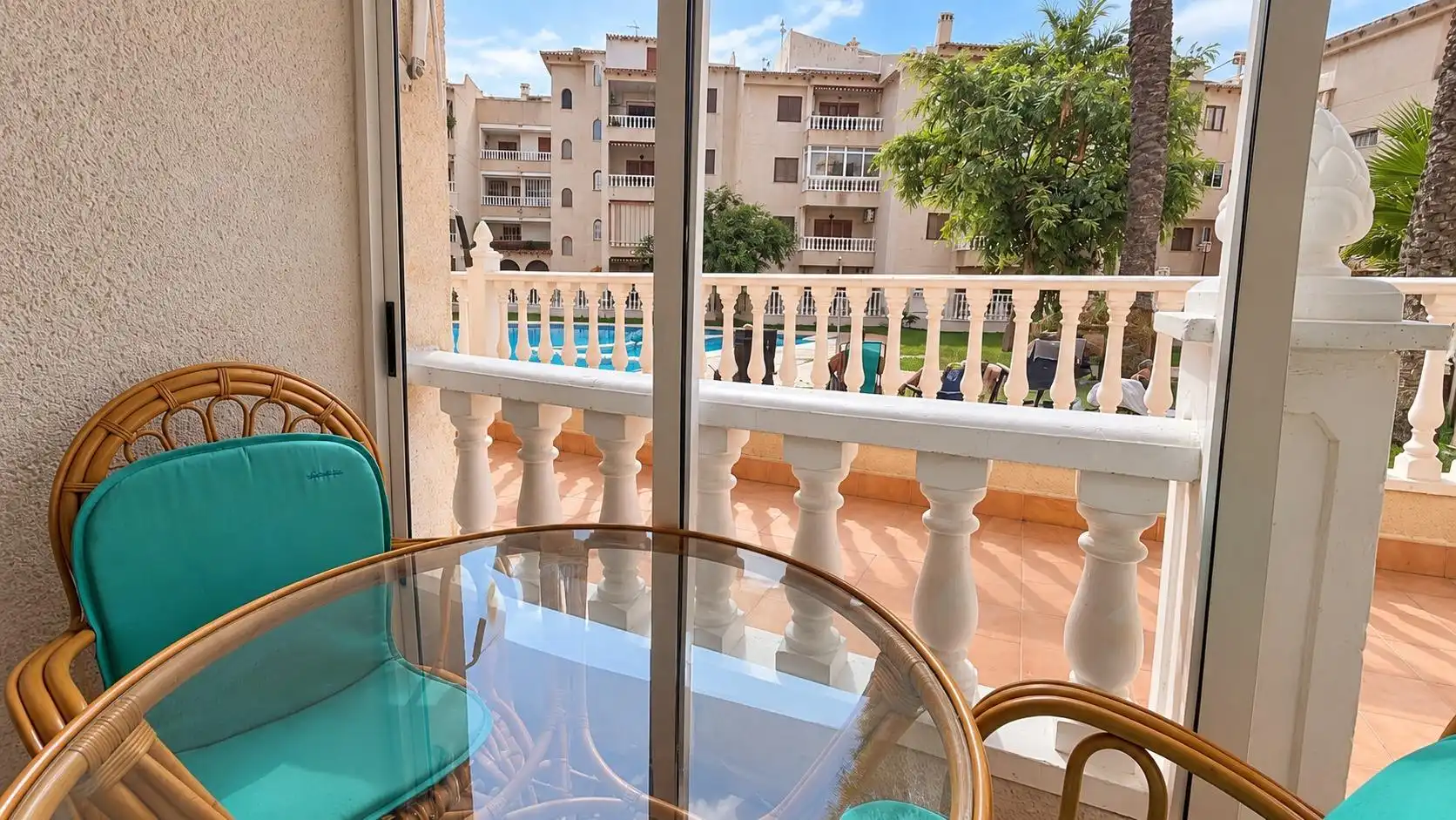 Apartment with pool for sale in Calle HELSINKI, imagen 3