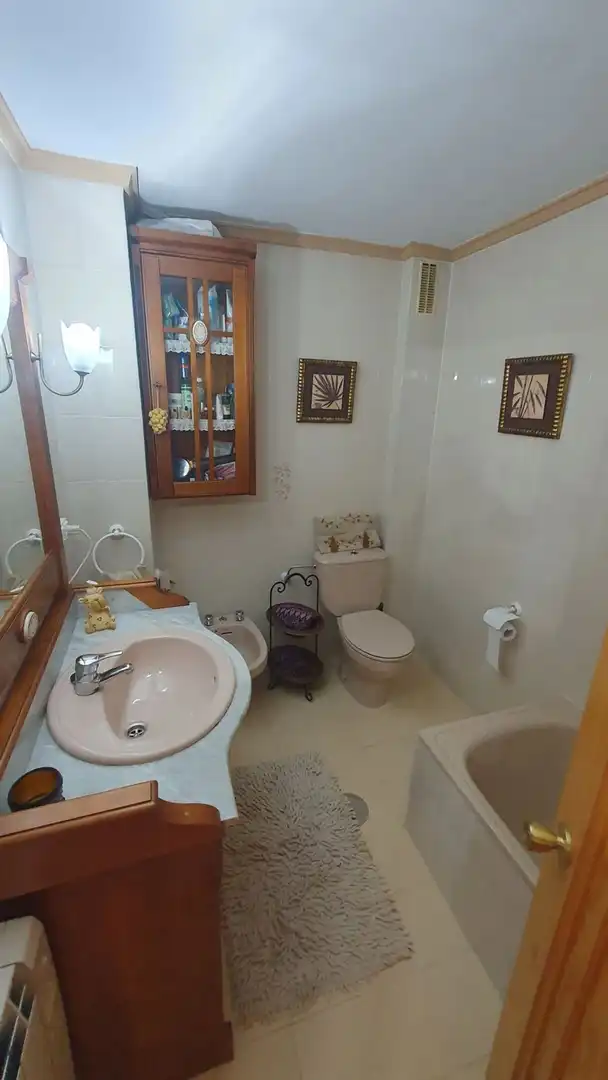 Baño de Piso en venta en Lena con Calefacción y Piscina