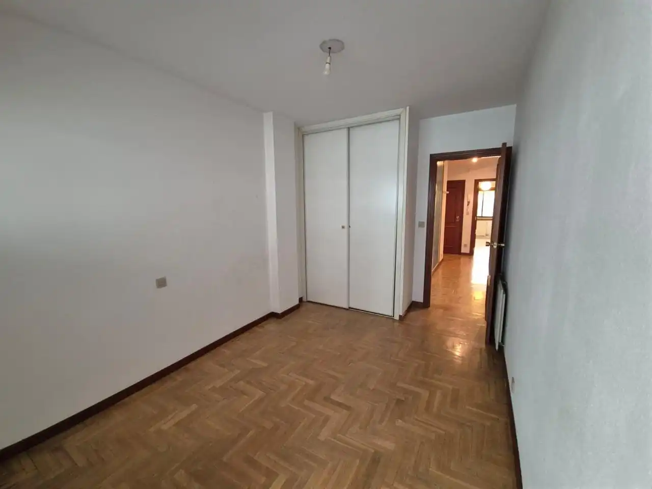 Piso de alquiler en Rúa de París, Concheiros - Fontiñas