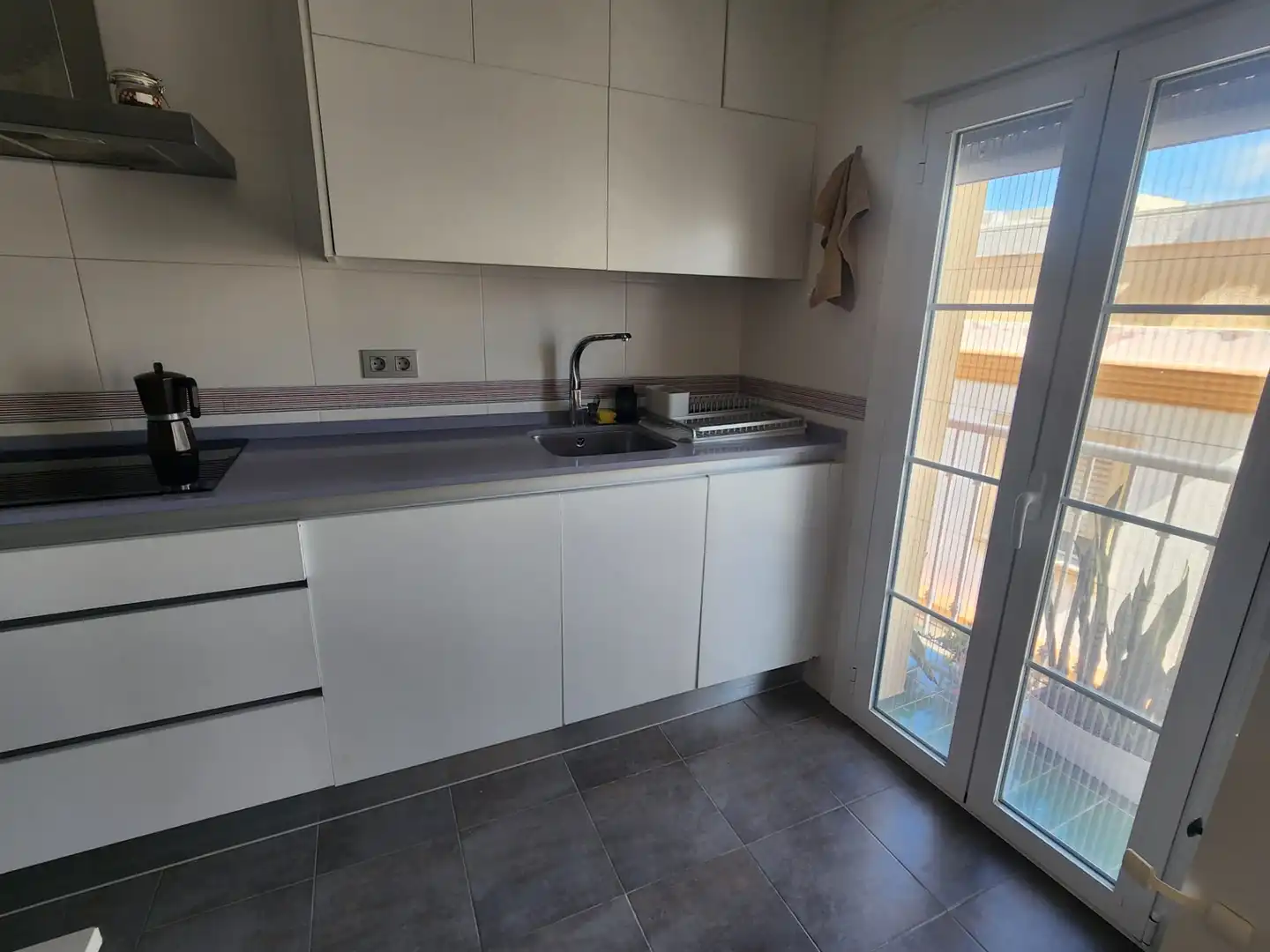 Küche von Wohnung zum Verkauf in San Fernando mit Klimaanlage und Balkon
