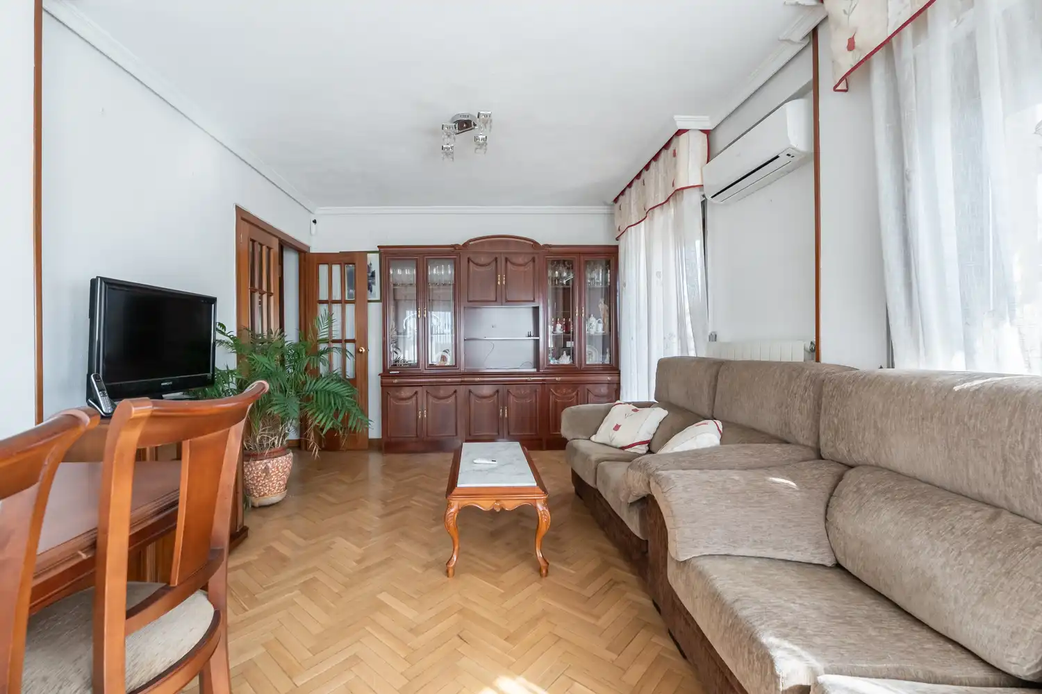 Sala d'estar de Dúplex en venda en Leganés amb Aire condicionat, Calefacció i Parquet