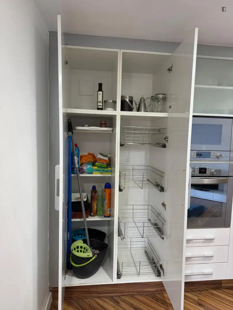 Cocina de Apartamento de alquiler en Valencia con Aire acondicionado, Calefacción y Amueblado