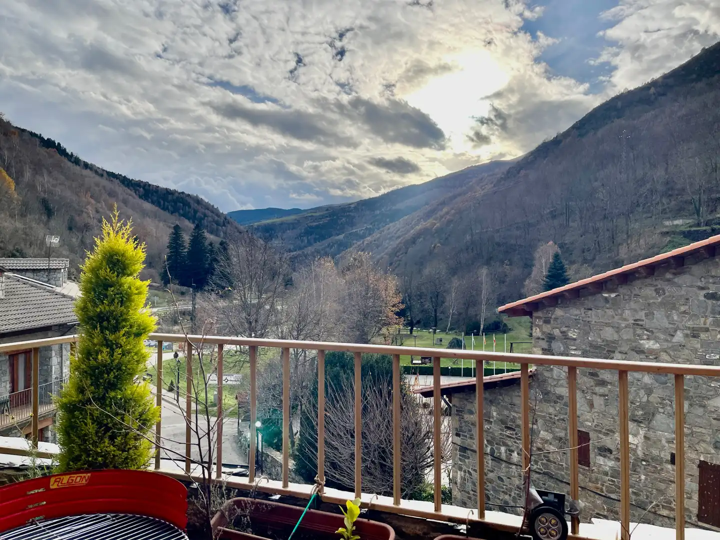 Jardín de Ático en venta en Setcases con Calefacción, Terraza y Amueblado
