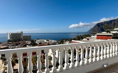 Vista exterior de Apartament en venda en Santiago del Teide amb Terrassa, Piscina i Moblat