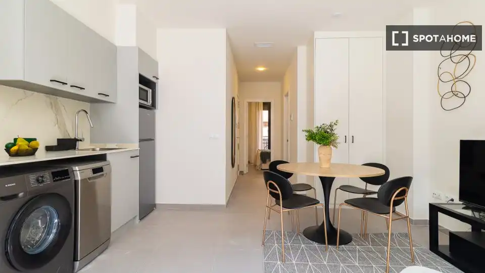 Cocina de Piso de alquiler en Valencia con Aire acondicionado, Calefacción y Amueblado