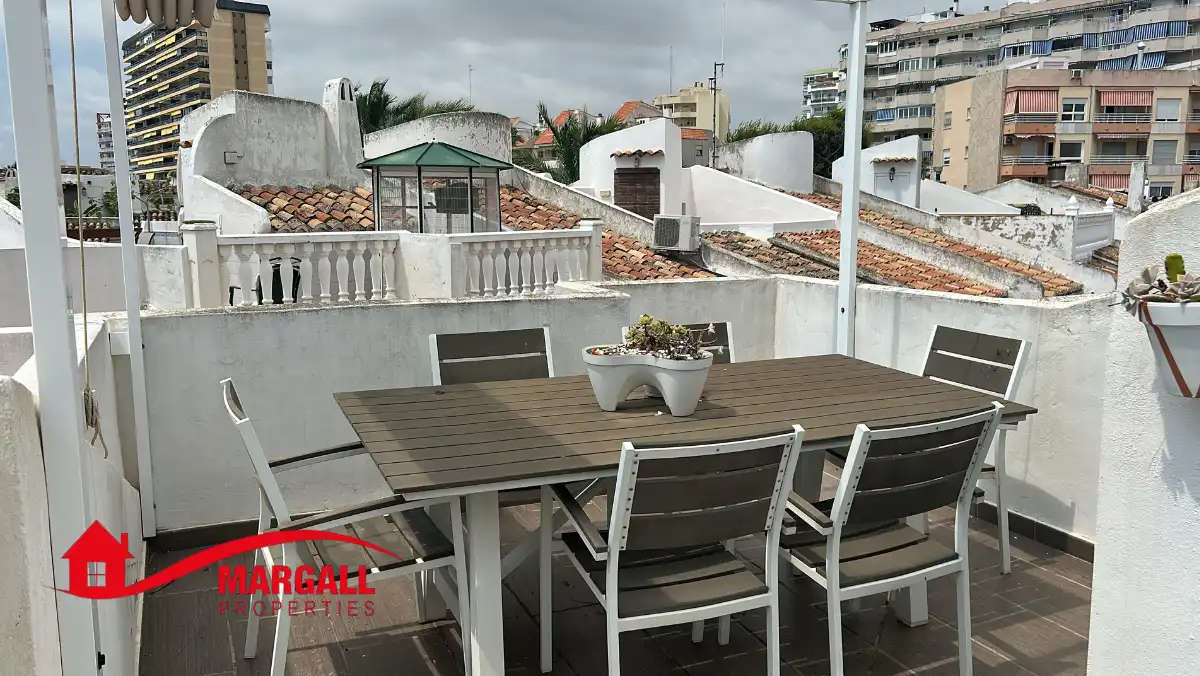 Terraza de Casa adosada de alquiler en La Pobla de Farnals con Aire acondicionado, Calefacción y Terraza