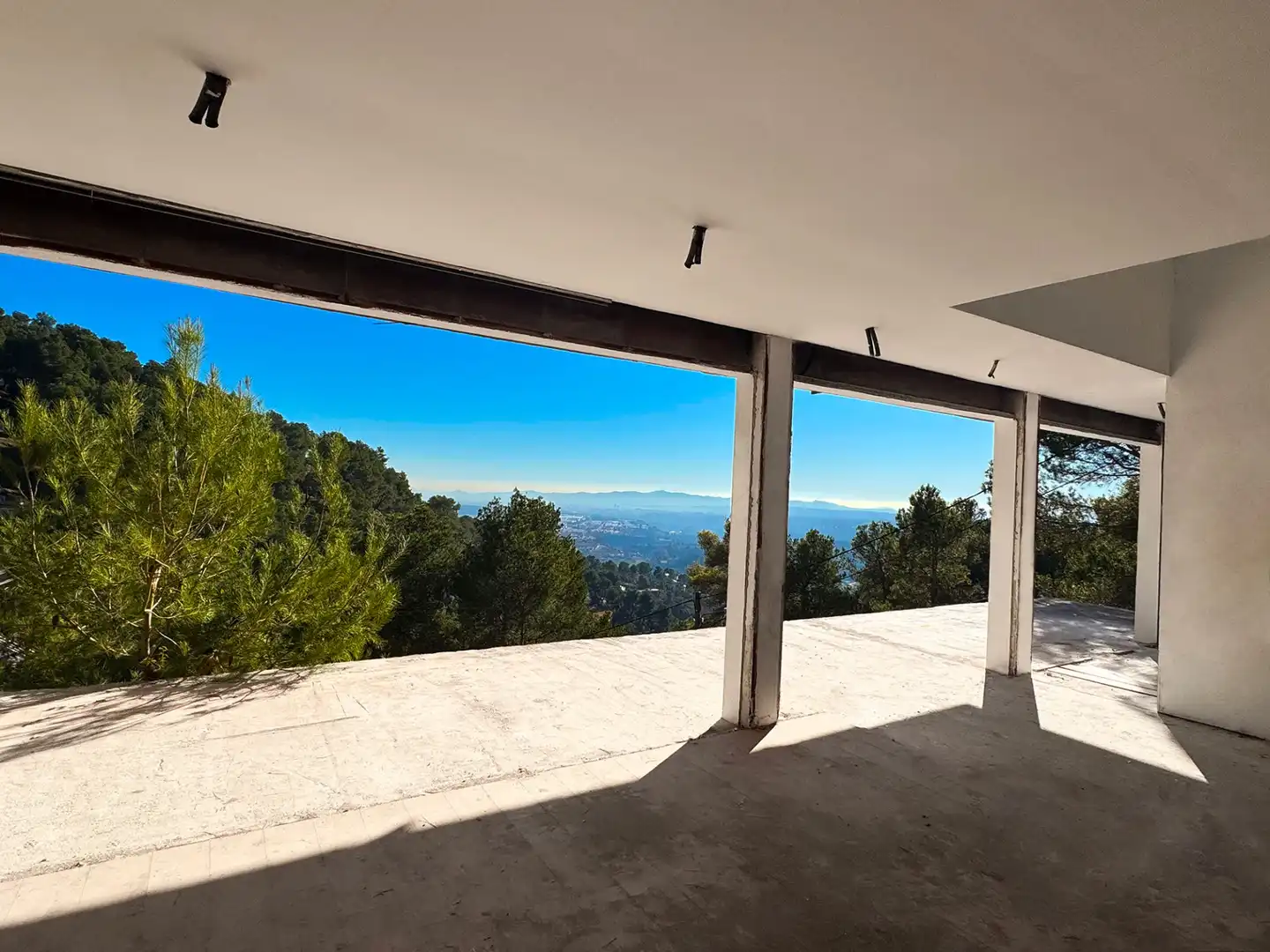 Vista exterior de Casa o chalet en venta en Castellar del Vallès con Alarma