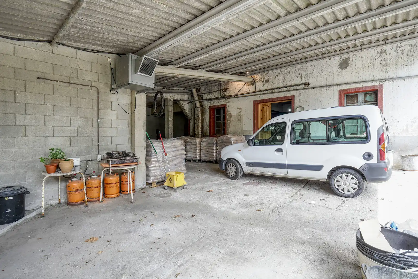 Parking de Casa o chalet en venta en Lousame con Aire acondicionado, Calefacción y Jardín privado