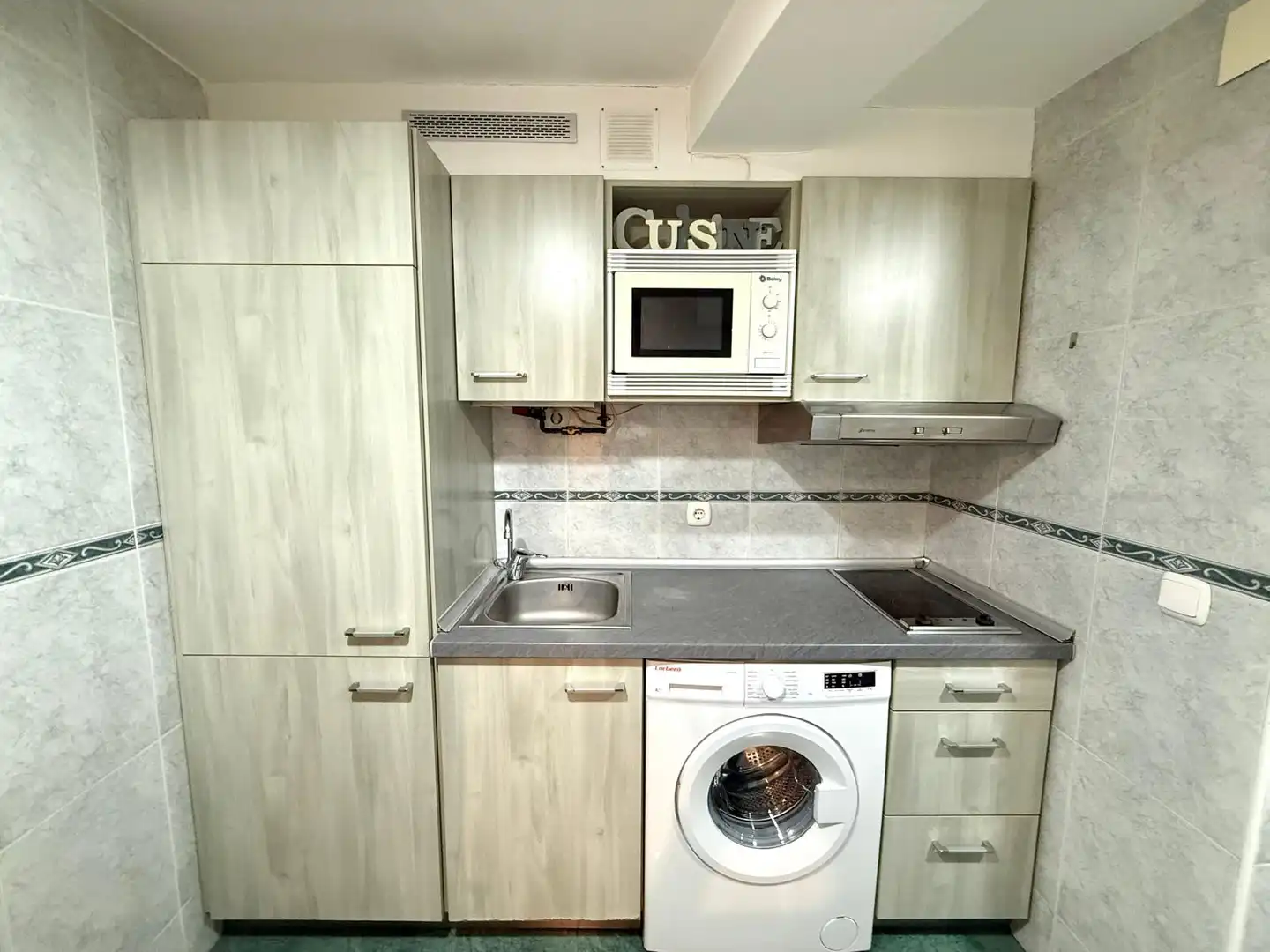 Kitchen of Flat for sale in Donostia - San Sebastián   with Furnished and Balcony
