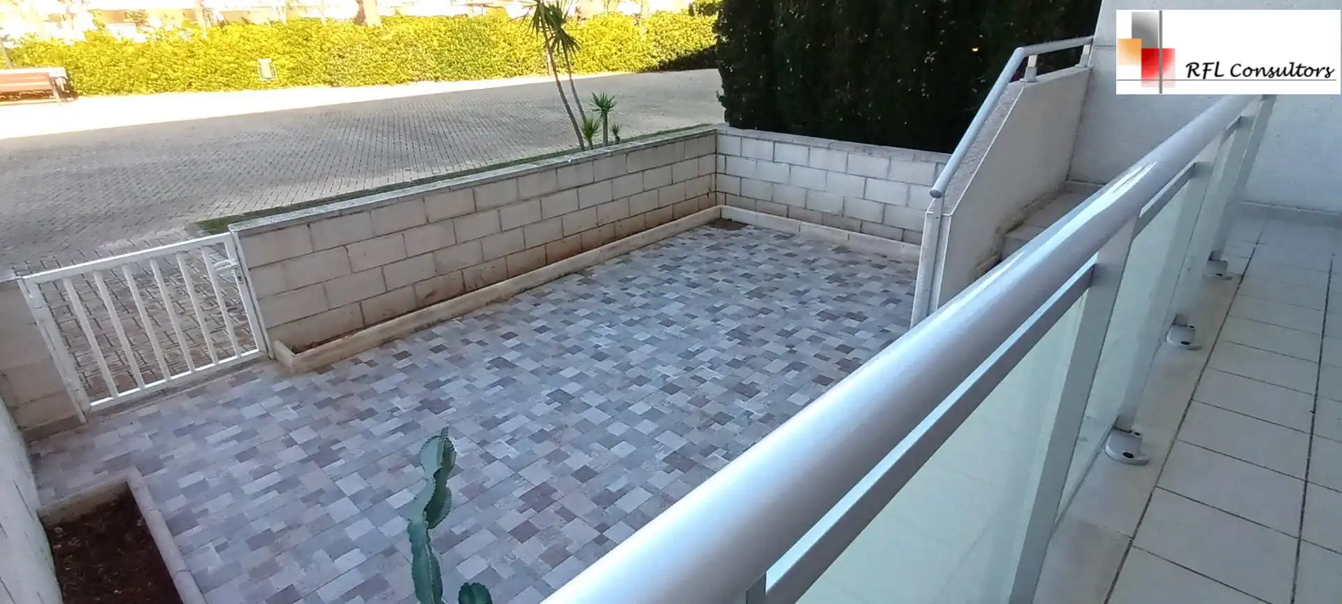Terrasse von Erdgeschoss zur Miete in Torreblanca mit Privatgarten, Terrasse und Möbliert