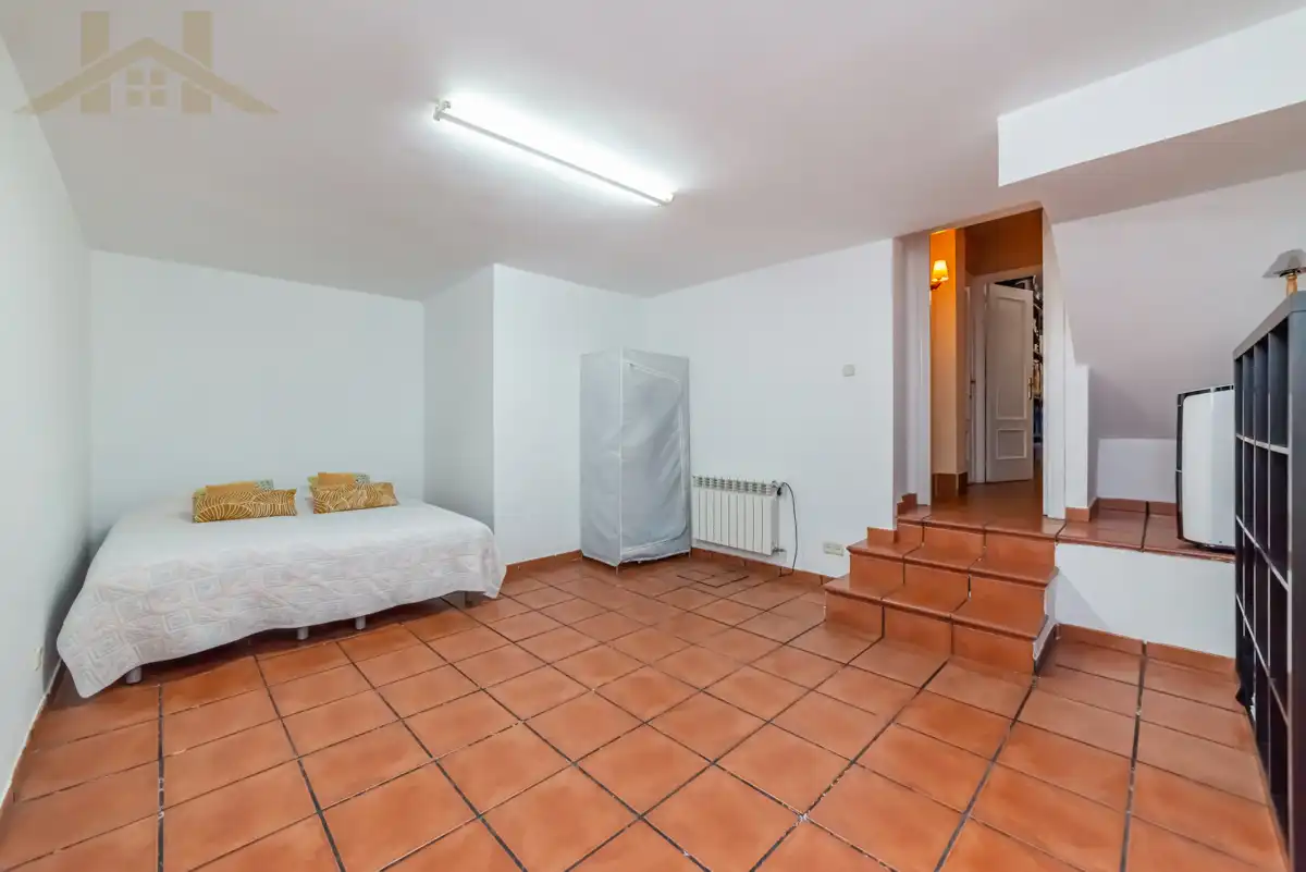 Casa adosada en venta en Leganés con Aire acondicionado, Calefacción y Jardín privado