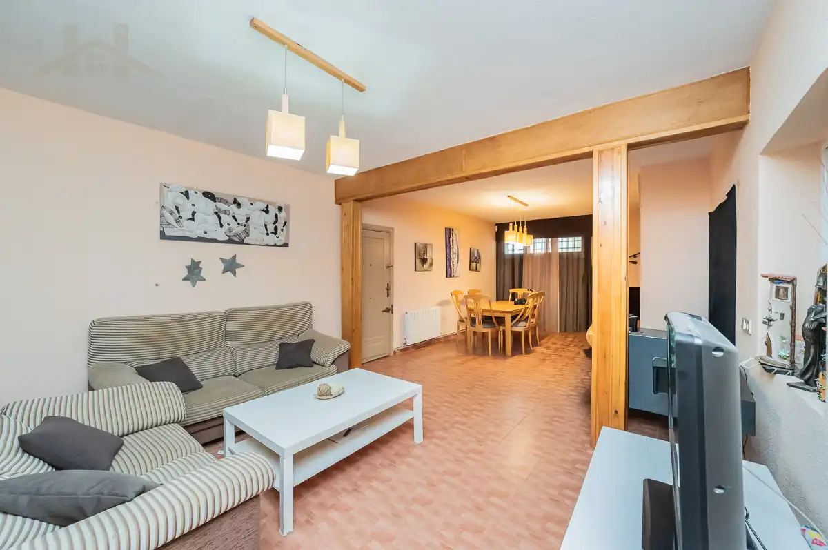 Sala d'estar de Casa o xalet en venda en Yeles amb Aire condicionat, Calefacció i Jardí privat