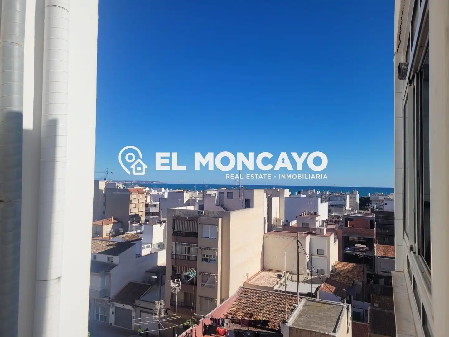 Vista exterior de Ático en venta en Guardamar del Segura con Aire acondicionado, Calefacción y Terraza
