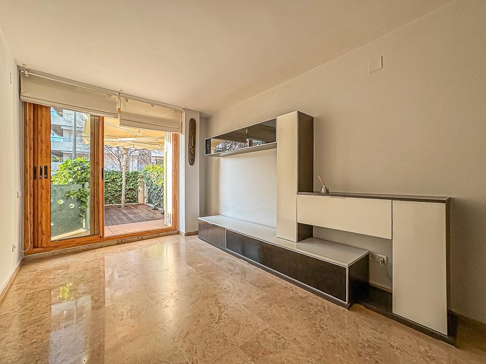 Living room of Planta baja for sale in Sitges  with Air Conditioner, Heating and Private garden
