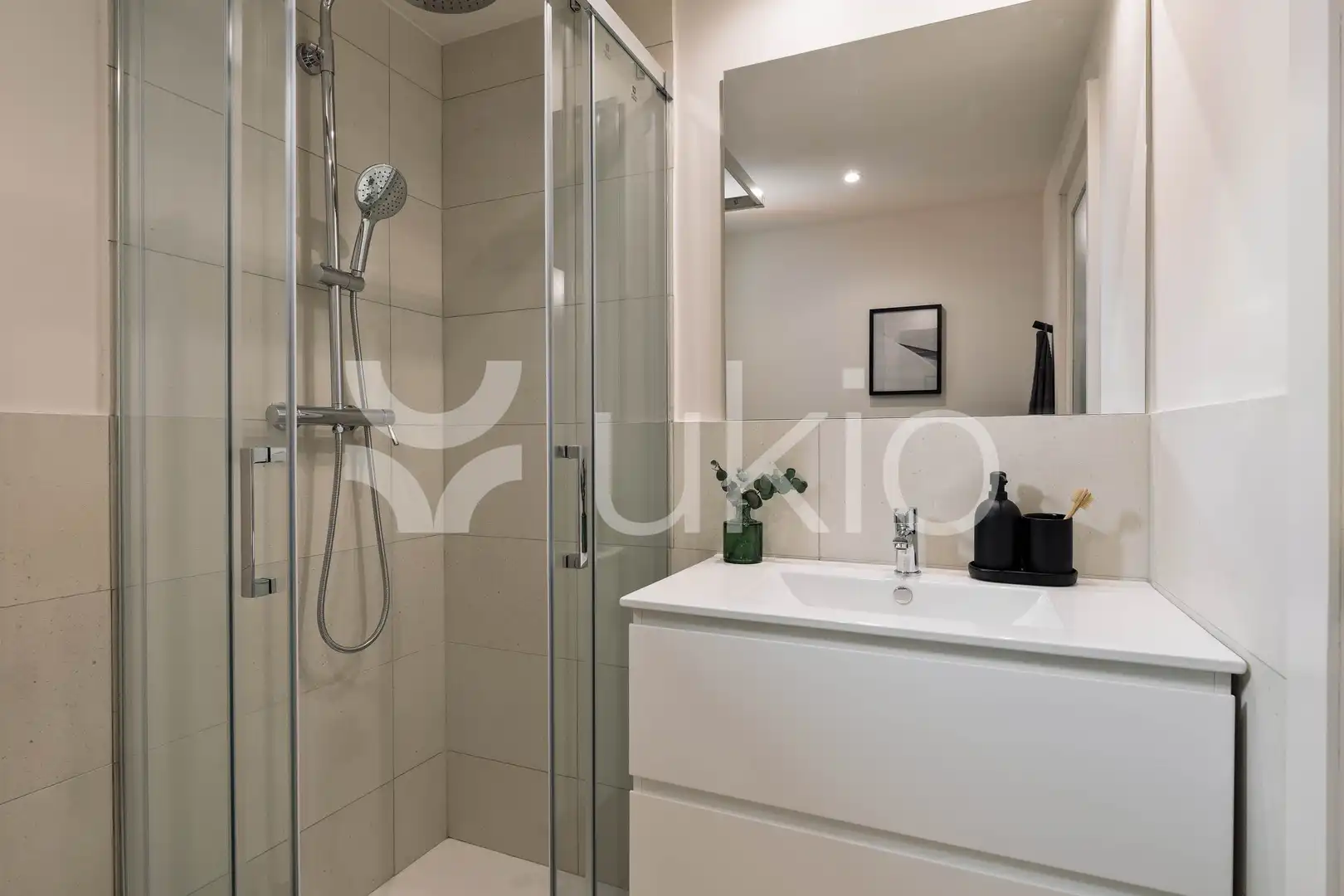 Baño de Apartamento de alquiler en Barcelona con Aire acondicionado, Calefacción y Terraza