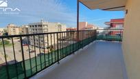 Vista exterior de Apartament en venda en Daimús amb Terrassa i Piscina comunitària