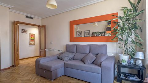 Foto 3 de Piso en venta en Calle del Ánsar, Los Cármenes, Madrid Capital