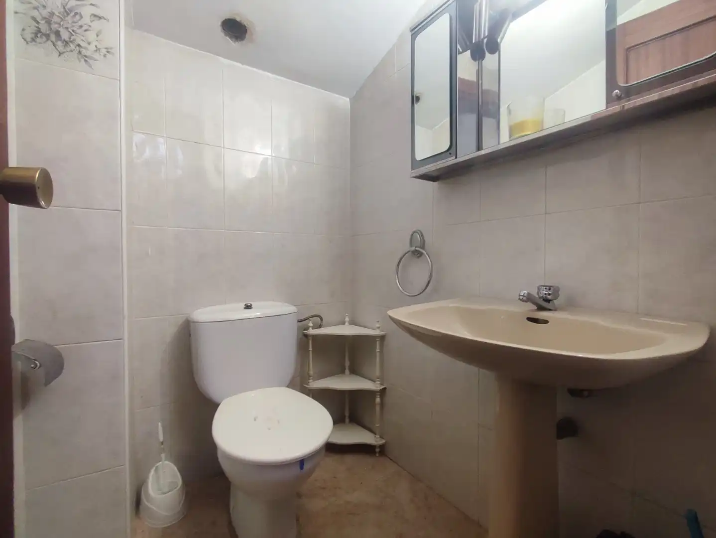 Baño de Piso en venta en Igea con Amueblado, Lavadora y Microondas