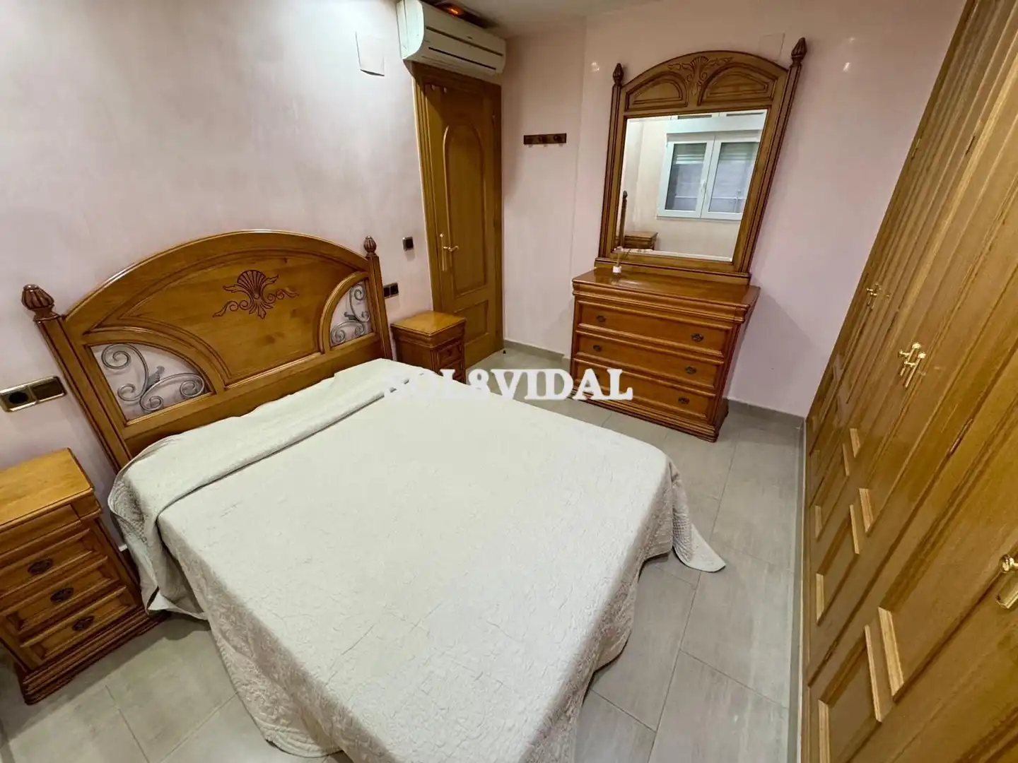 Habitación de Piso de alquiler en Torrevieja con Aire acondicionado, Calefacción y Amueblado