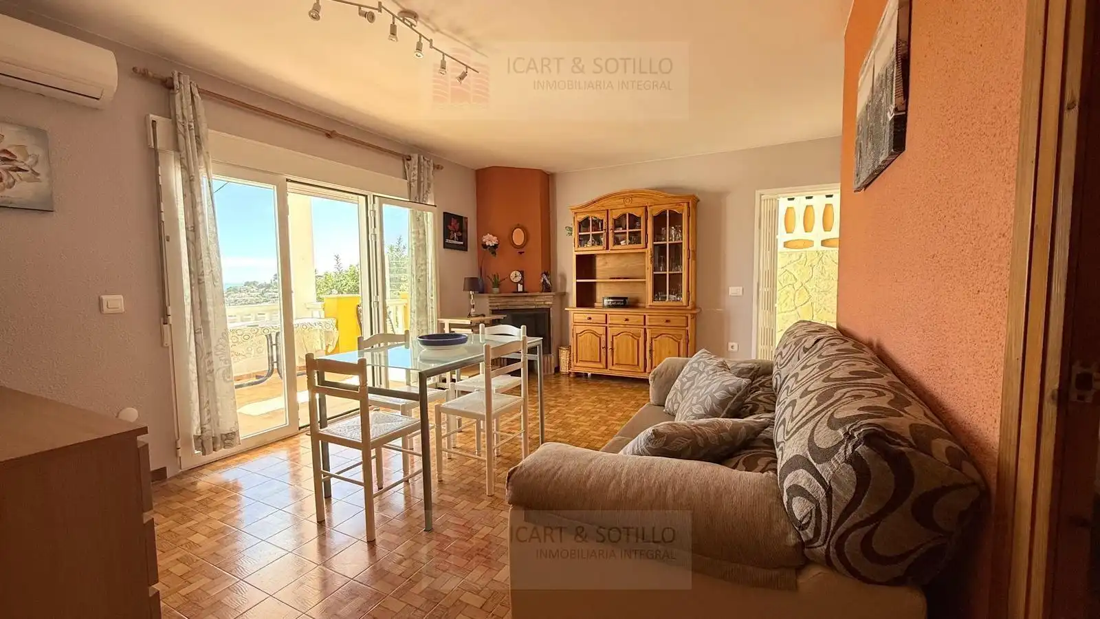 Sala d'estar de Pis en venda en Peñíscola / Peníscola amb Aire condicionat, Calefacció i Jardí privat