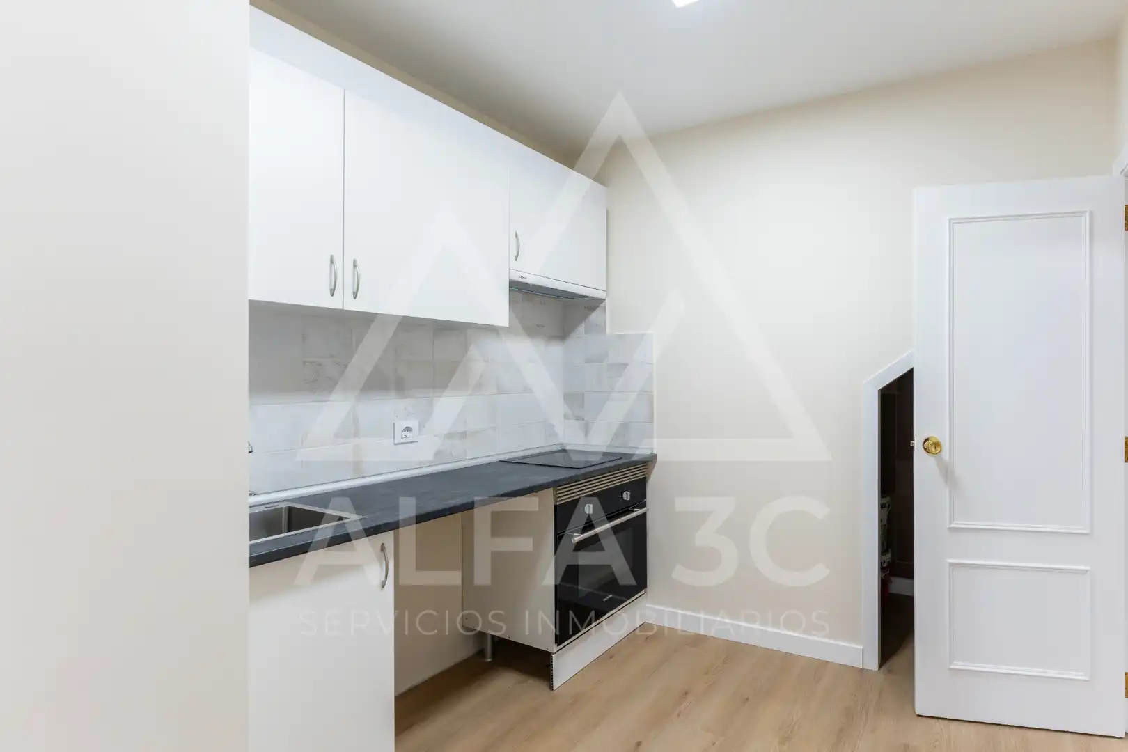 Küche von Wohnung zum Verkauf in Miraflores de la Sierra mit Heizung, Terrasse und Ofen