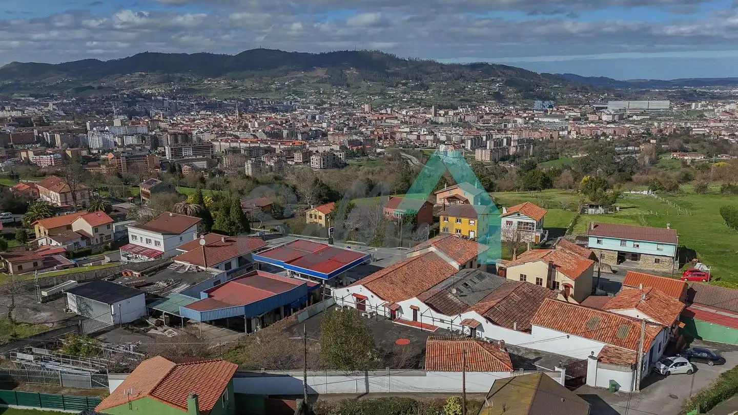 Exterior view of Buildings for sale in Oviedo 