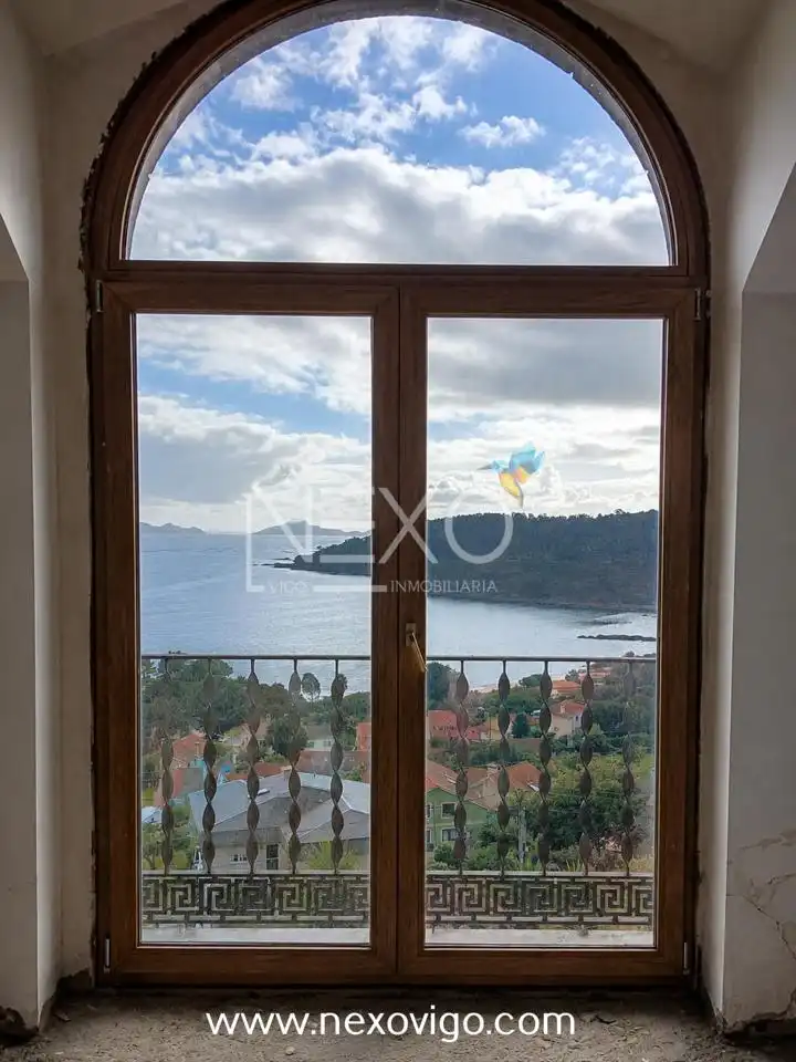 Habitación de Casa o chalet en venta en Cangas  con Calefacción, Jardín privado y Parquet